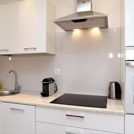Apartment With Parking Space Mastrinka - Ciovo - 23789 Trogir